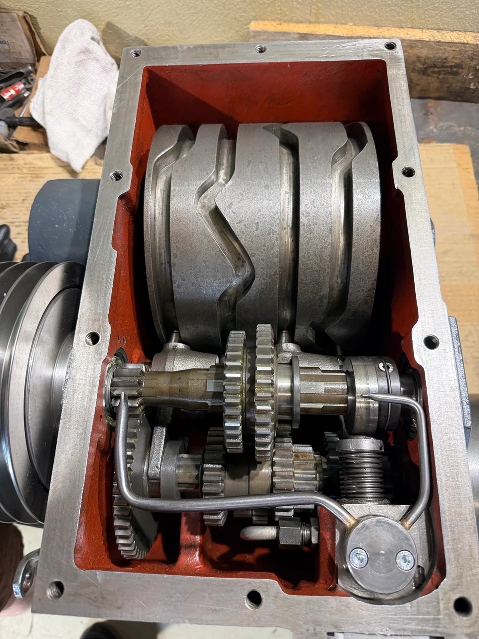 Mechanická oprava prevodovky sústruhu